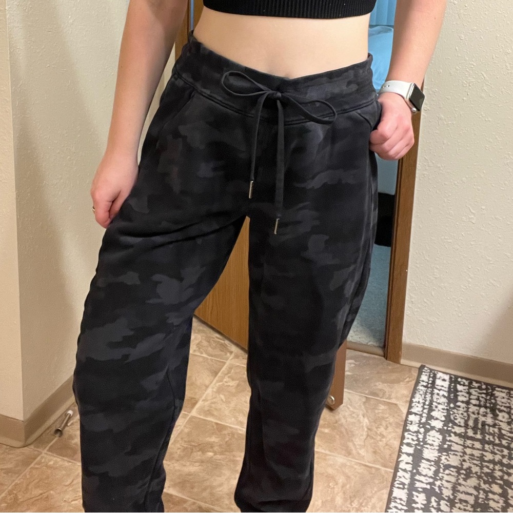 Lululemon scuba joggers